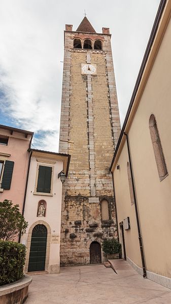 File:Campanile Grezzana.jpg