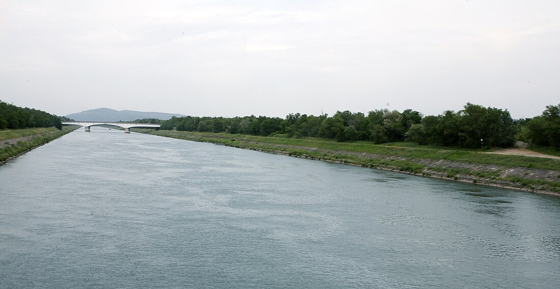 Canal de Donzère-Mondragon