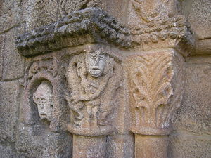 Anthropomorphic figures in the capitals at Chapel of Granjinha.