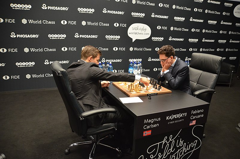 File:Carlsen-Caruana, ronda9.jpg