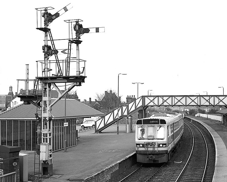 File:Castleford Station (2322583018).jpg