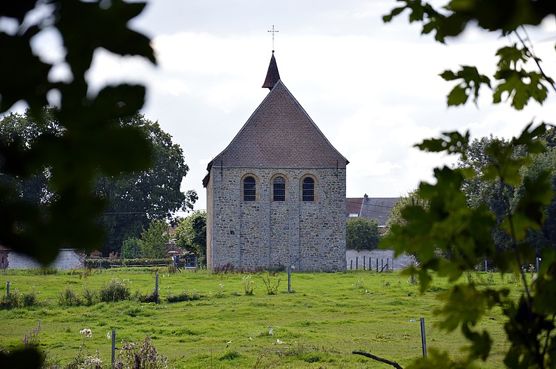 File:Chapelle Saint-Jean-Baptiste, Chièvres, from the east.jpg