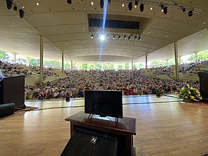 Chautauqua 2022 - Wikimedia and the Future of History - Amphitheater crowd from stage.jpg