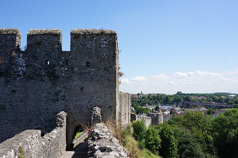 File:Chepstow Castle, Upper Bailey.JPG