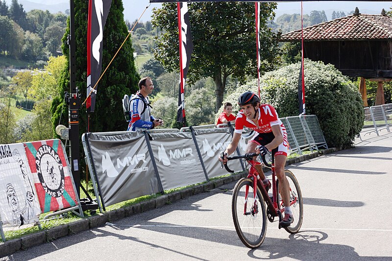 File:Ciclocros. Copa de España en el Parque de Invierno de Oviedo en octubre de 2014 01.JPG