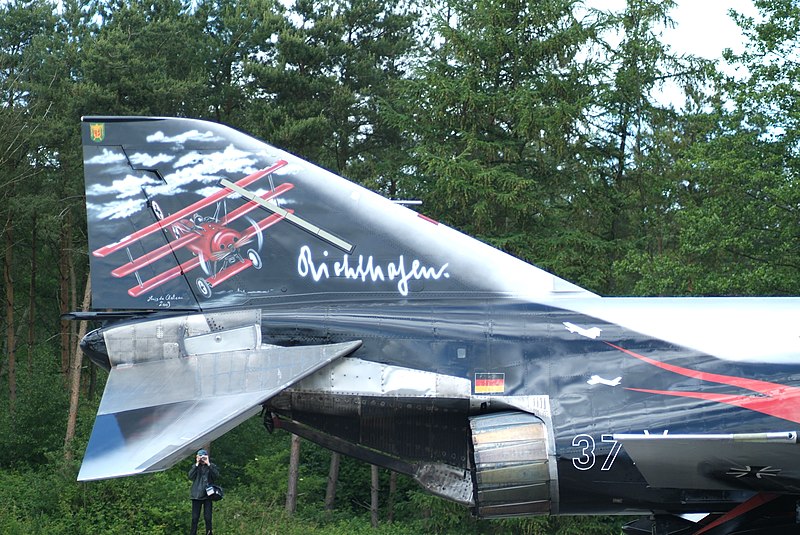 File:Close-up of tail of specially marked Phantom F-4F 37+03 of JG-71, Wittmund (3601309984).jpg