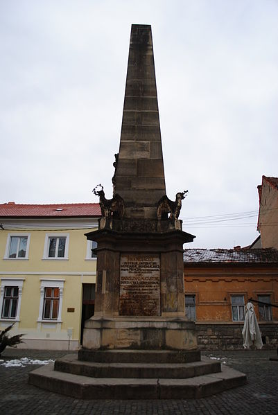 File:Cluj Napoca Obelisc.jpg