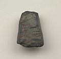Collectie Nationaal Museum van Wereldculturen TM-2344-197 Stenen bijlkling Aruba.jpg