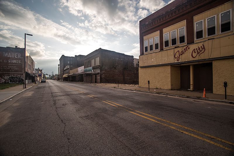 File:Collinsville Avenue.jpg