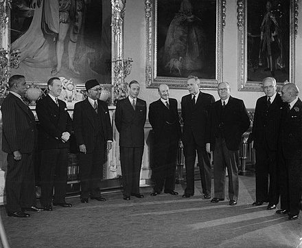Liaquat Ali Khan, the Prime Minister of Pakistan, with George VI, King of Pakistan, and other Commonwealth Prime Ministers in London for the 1949 Commonwealth Prime Ministers' Conference