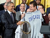 Rizzo presents President Obama a Cubs jersey at a January 16, 2017 visit to the White House