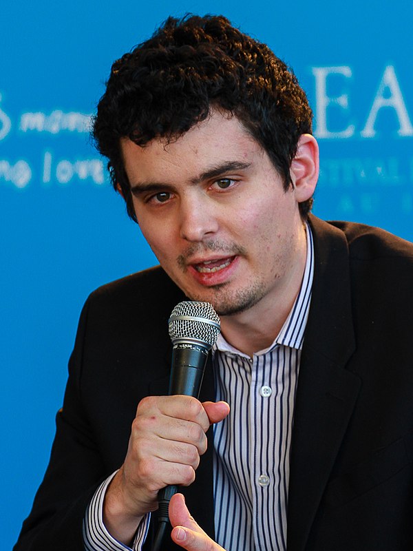 Chazelle first conceived the idea for the film while attending Harvard University with Justin Hurwitz, the film's composer.