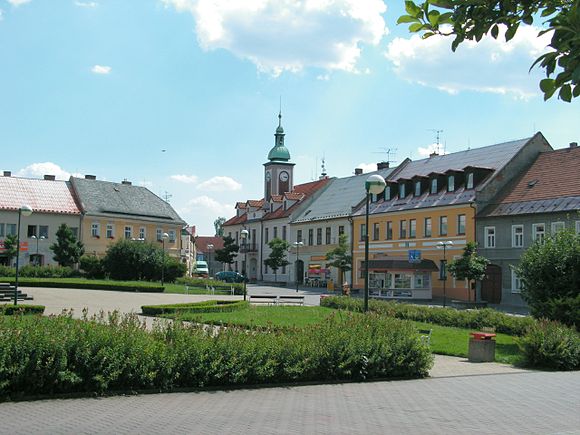 Город вик. Мимонь Чехия. ДОКСЫ Чехия. Чешская липа город. ДОКСЫ Чехия озеро.