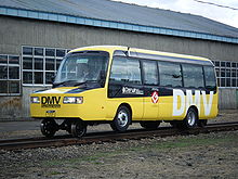 Der Schienen-Straßen-Omnibus, auch kurz Schi-Stra-Bus genannt 220px-Dual_Mode_Vehicle