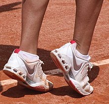 tenis com meia soquete