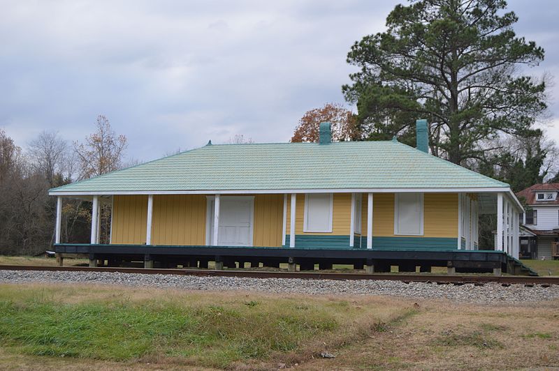 File:Fort Mitchell Depot.jpg