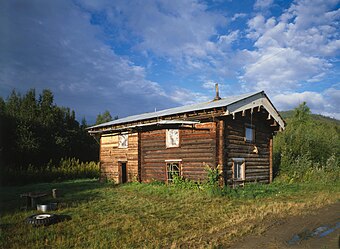 Frank Slaven Roadhouse, Yukon River at Coal Creek, Circle vicinity (Yukon-Koyukuk Census Area, Alaska).jpg