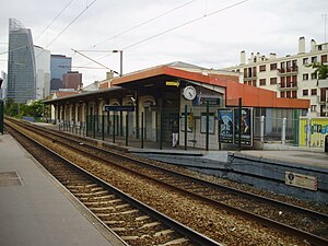 Courbevoie station