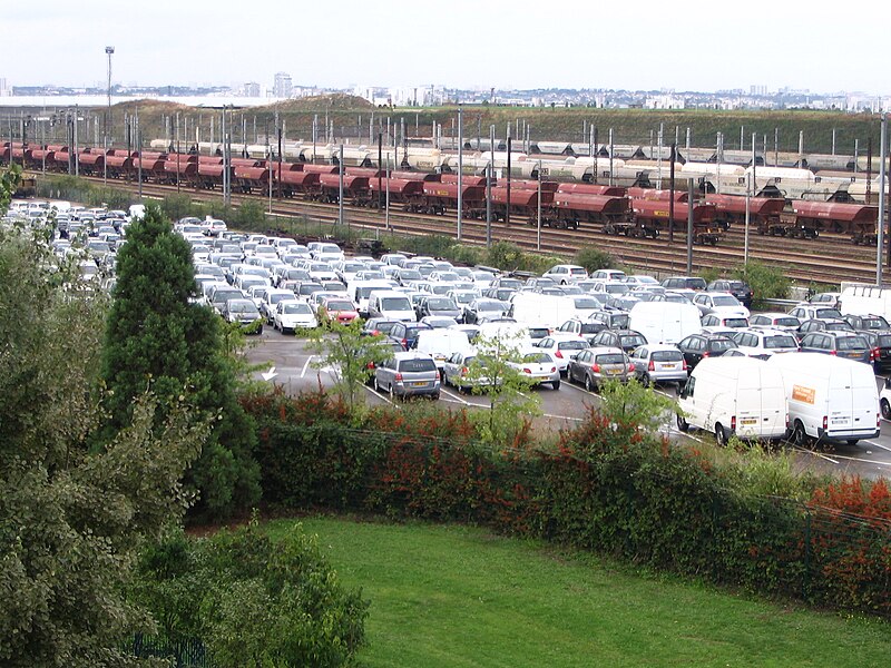 File:Gare de triage de Valenton - 1.jpg