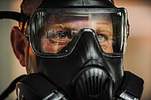 Gas mask fit test (15735706250).jpg