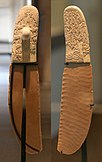 Gebel el-Arak knife (front and back).jpg