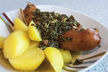 kale, pinkel, boiled potatoes