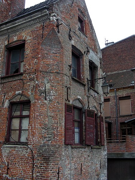 File:Grand-Place nº12 - Rue d'Aire (2).JPG