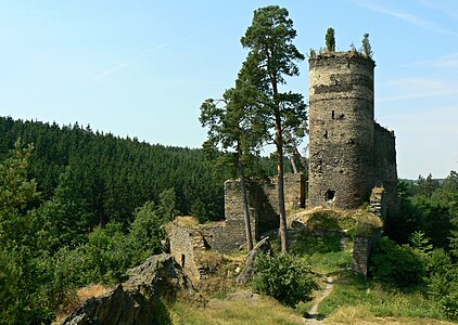 Ruines du château de Gutštejn.