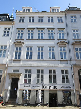 <span class="mw-page-title-main">Højbro Plads 17</span> Building in Copenhagen