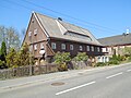 Residential house (surrounding area) with side extension