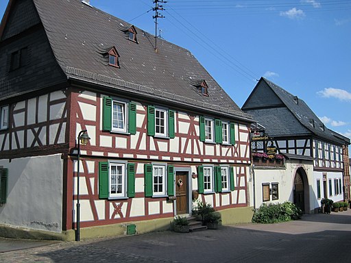 Hallgarten Rheingau Eberbacher Hofgut Klosterhof