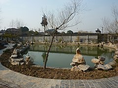 Han Guangling Tomb Museum - pond - P1120973.JPG