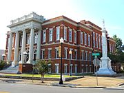 Hattiesburg Courthouse and Confederate Monument.jpg
