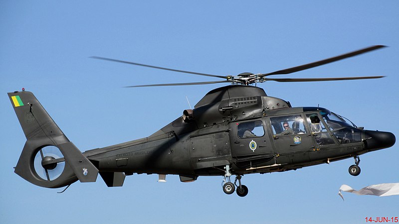 File:Helicóptero Pantera HM-1 do Exército em exibição no Arraiá Aéreo do Astronauta Marcos Pontes em Bauru. Este helicóptero tem autonomia de 3h30 min, voando a 230 km-h e pode decolar com até 4 ton d - panoramio.jpg