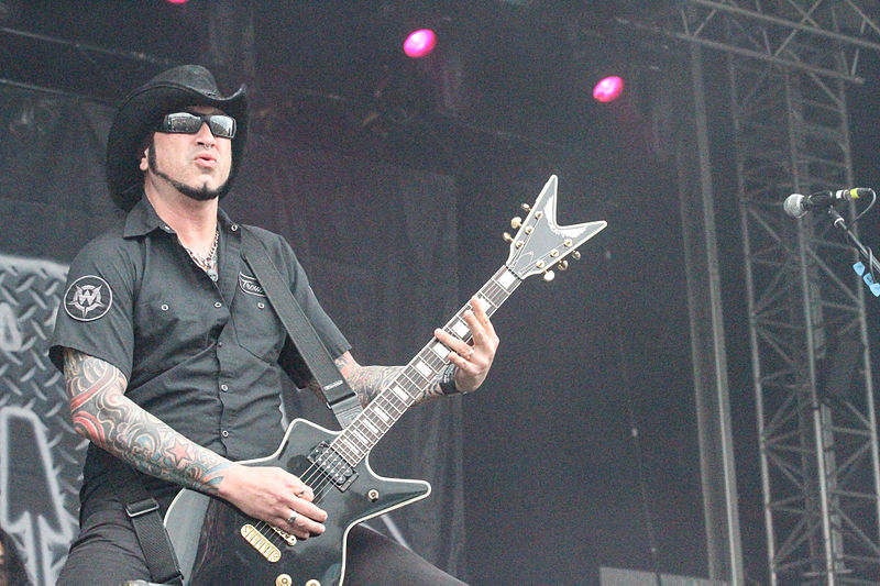 File:Hellyeah-1.jpg