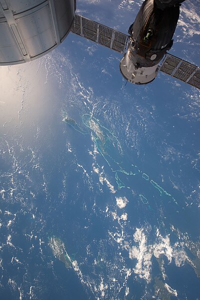 File:ISS042-E-106498 - View of Earth.jpg