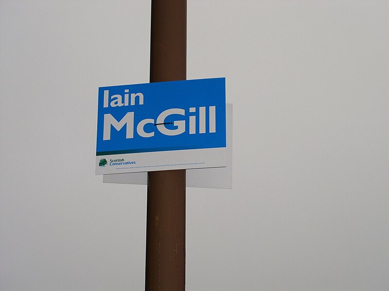 File:Iain McGill sign.jpg