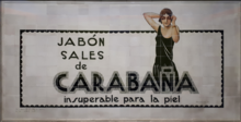 Cartel publicitario cerámico del Jabón Sales de Carabaña. Ubicado en la Estación de Sevilla (Metro de Madrid). Obra de Baldrich en 1924.