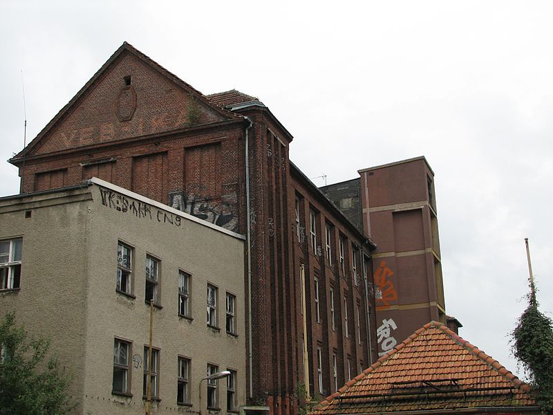 File:Köpenick Friedrichshagener Straße 12 VEB IKA.jpg