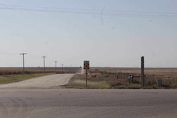 The western terminus of K-4 at US-83 North of Scott City