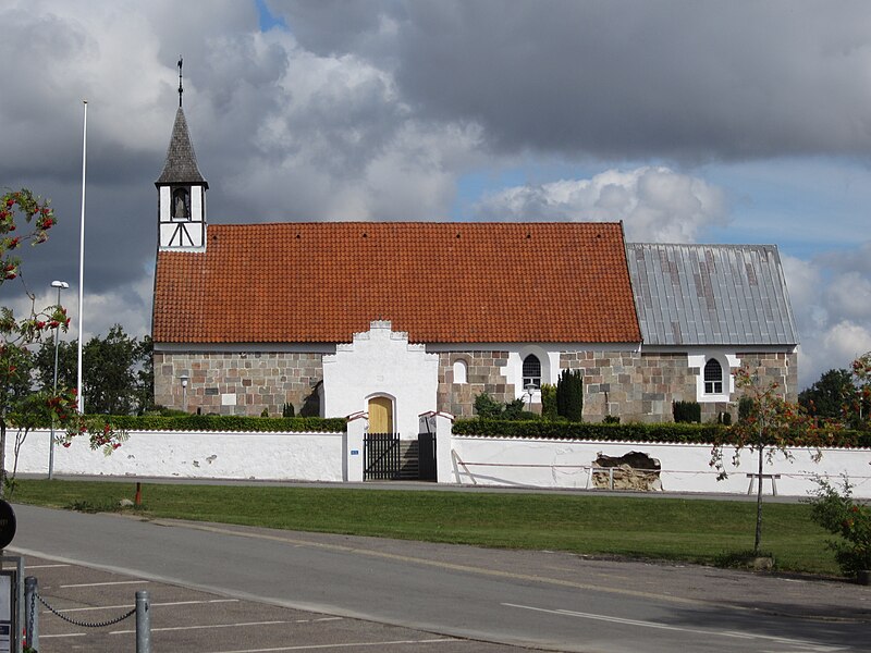 File:Låsby Kirke.JPG