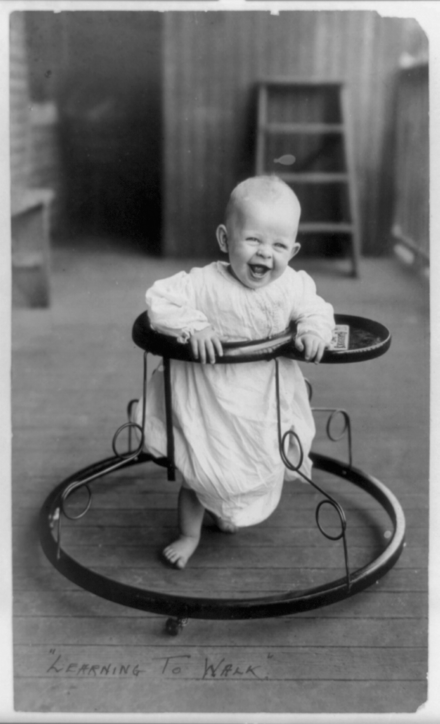 walk in circle baby walker