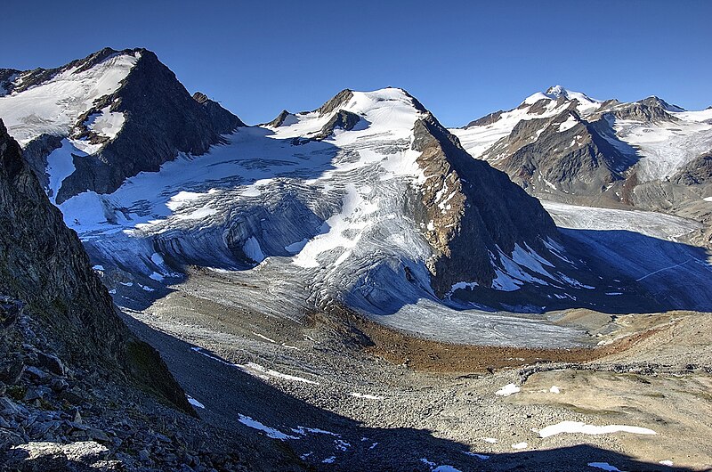 File:Linker Fernerkogel and Wildspitze 02.jpg