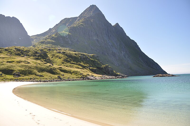 File:Lofoten, Bjørnsand.JPG