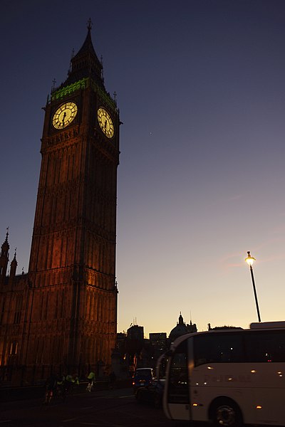 File:London MMB E0 Palace of Westminster with Jupiter and Venus.jpg