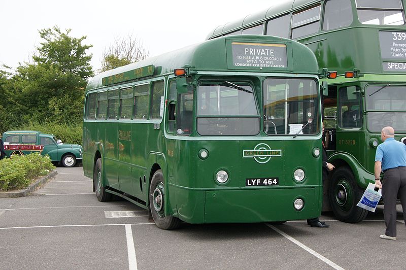 File:London Transport bus RF113 (LFY 464), 2011 Clacton Bus Rally (2).jpg