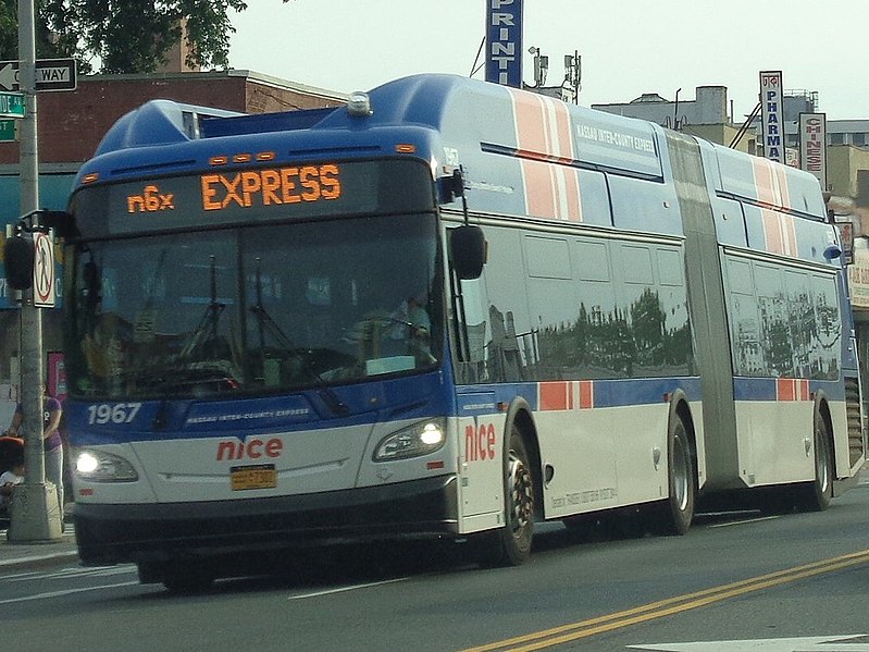 File:MTA Hillside Av East 09.jpg