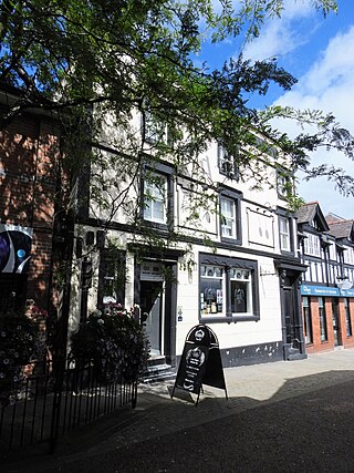 <span class="mw-page-title-main">Elephant and Castle, Wrexham</span> Historic pub in Wrexham, Wales