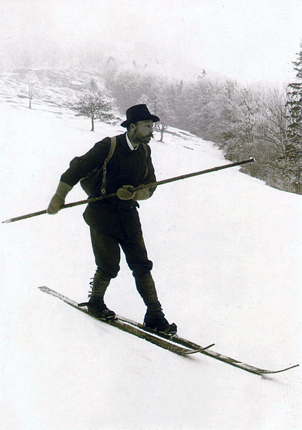 Лыжник в начале. Матиас Здарский. Лыжник Матиас Здарский. Ганс Эмахузен лыжи.