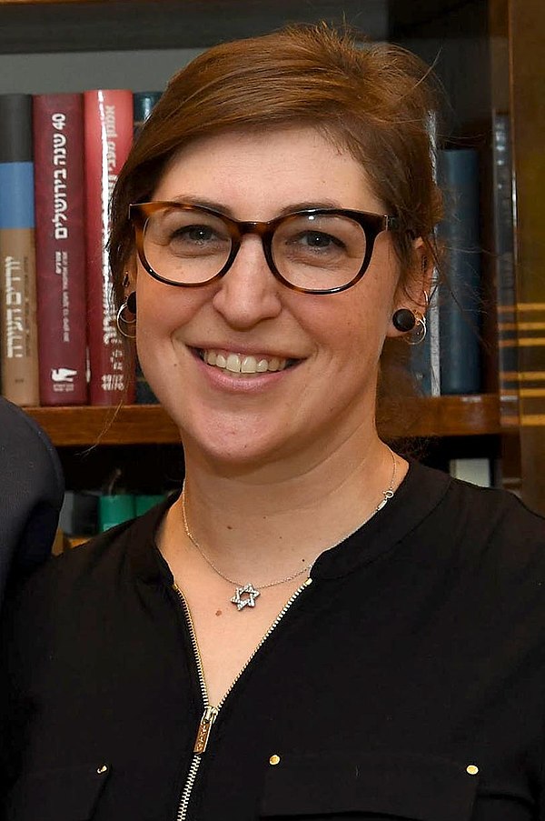 Bialik in 2018